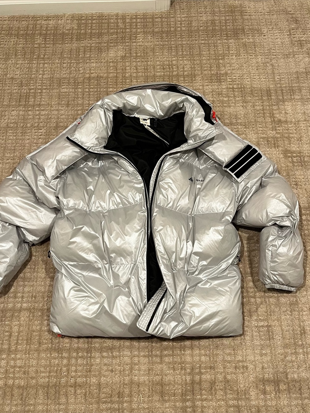 Adidas x Moon Boot Padded Puffer Jacket Silver KA3517 Mens Size 2XL